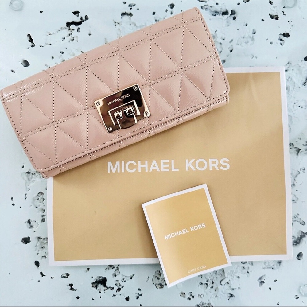 NWT Michael Kors Blush Quilted Wallet Brand Bag